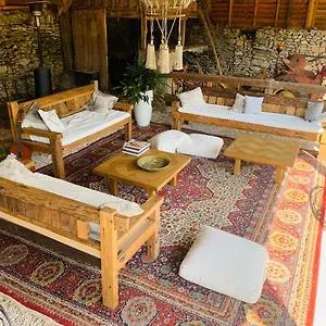 https://chambres-dhotes-pech-blanc.midi-pyreneeshotels.com
