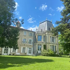 Chateau De Vaugelas - Domaine Pres De Valence Bed & Breakfast