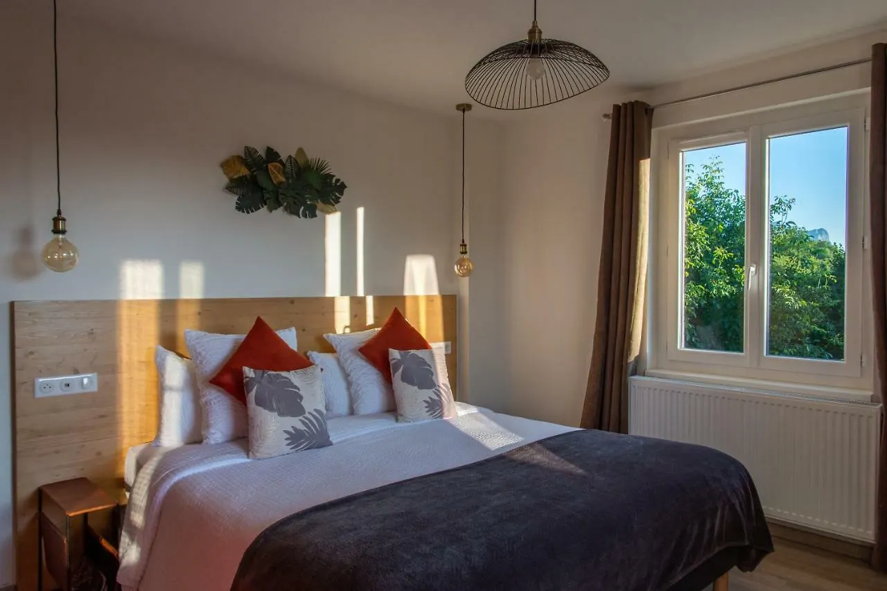 Amodo Lodge - Maison D'Hotes Saint-Paul-en-Chablais Bed & Breakfast